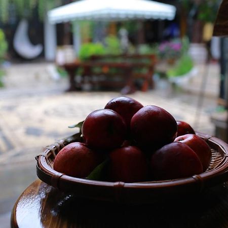 Lijiang Wangjia Courtyard Inn Экстерьер фото
