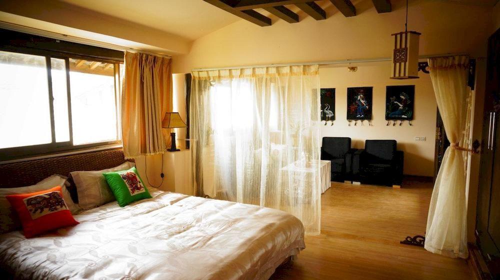 Lijiang Wangjia Courtyard Inn Экстерьер фото