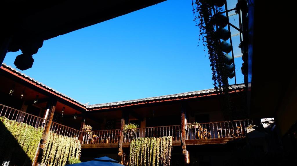 Lijiang Wangjia Courtyard Inn Экстерьер фото