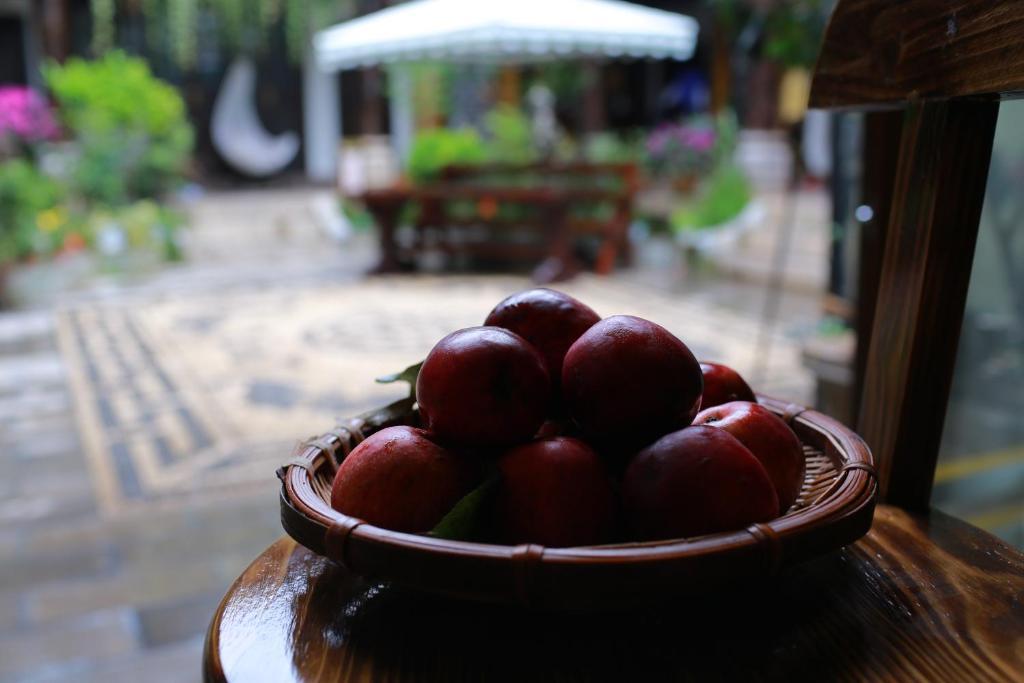 Lijiang Wangjia Courtyard Inn Экстерьер фото