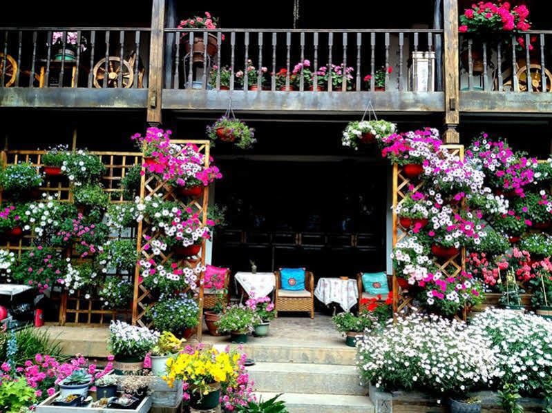 Lijiang Wangjia Courtyard Inn Экстерьер фото